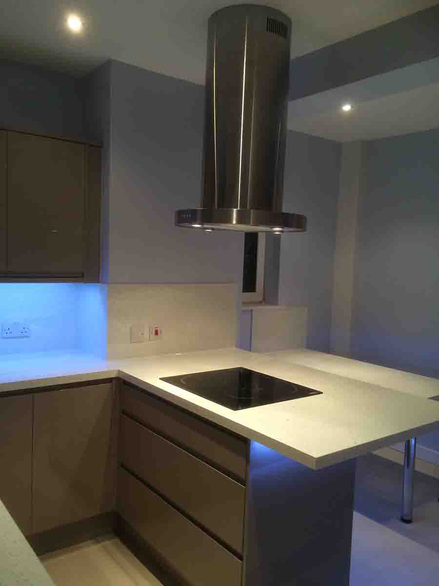 Kitchen Fitting / Installation